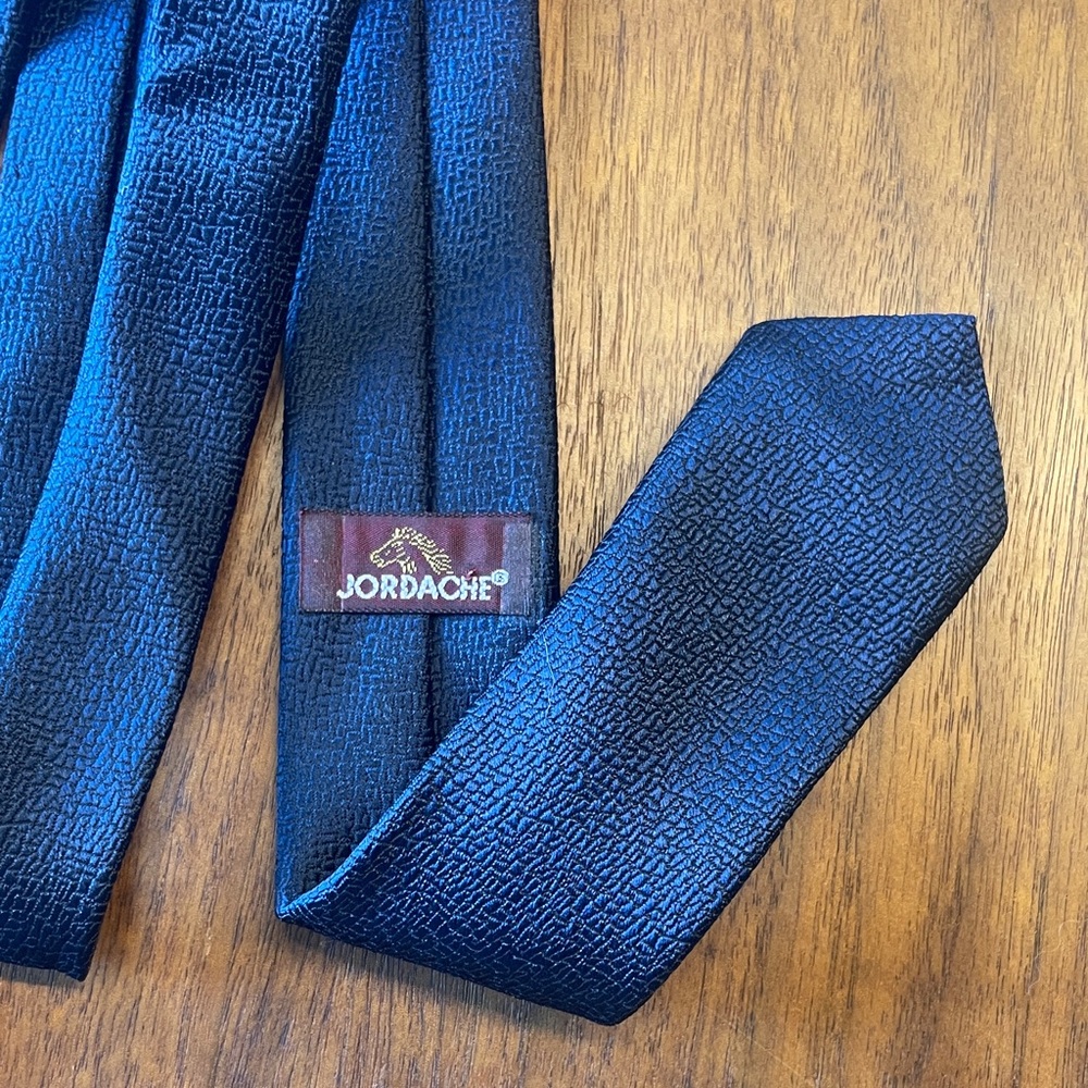 Vintage 80s Jordache Skinny Tie Navy Blue Pebbled Shagreen